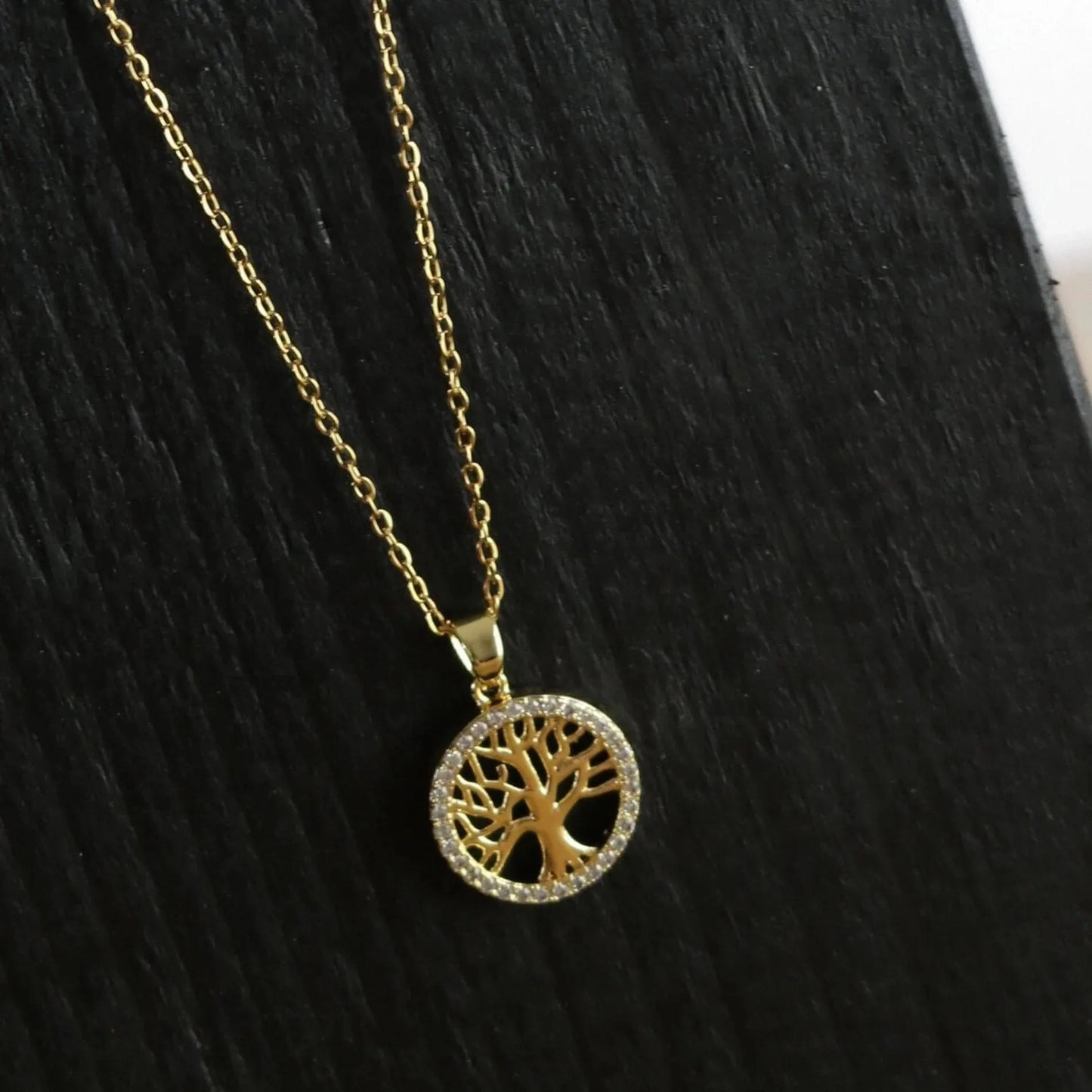Love Tree of Life. Waterproof necklace jewelry. 18K gold plated. Danish Copenhagen