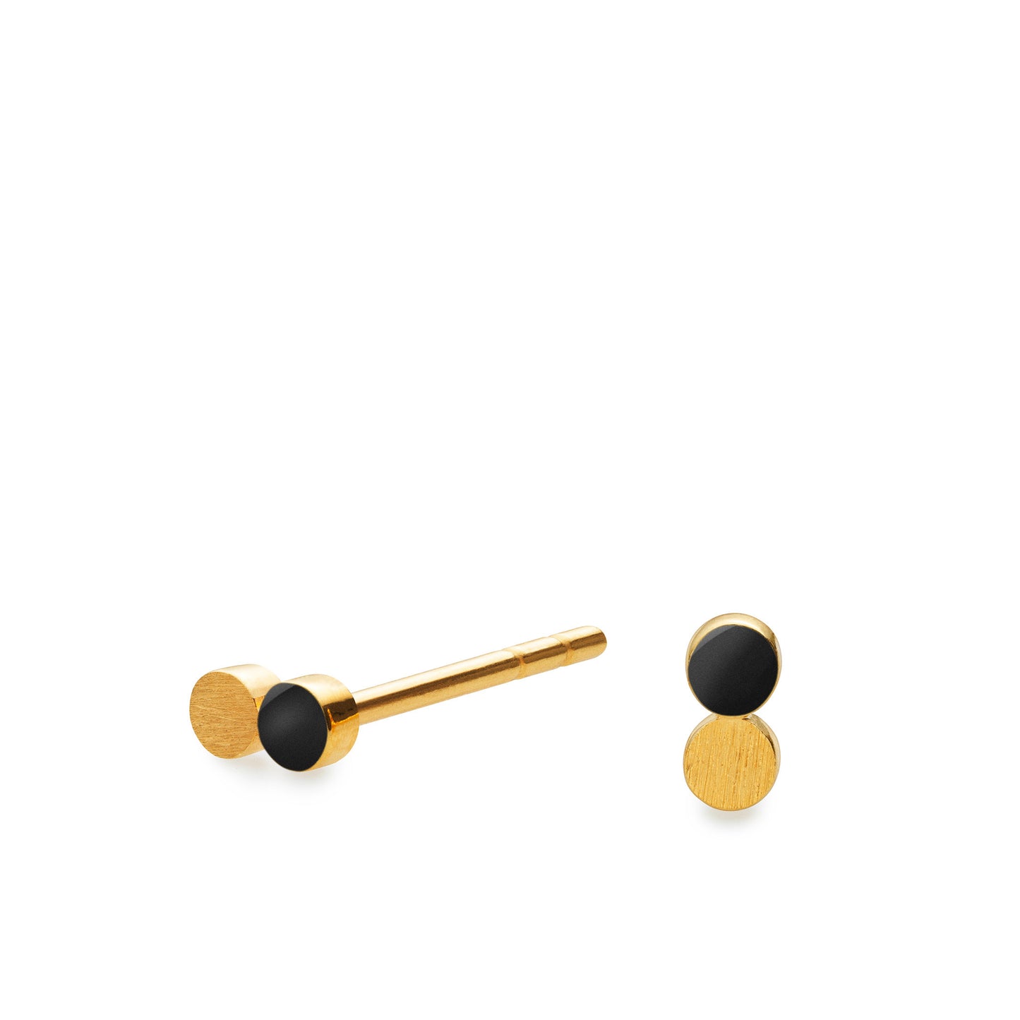 Sign Dotty nano earrings for him and her. Black and gold. Gold-plated sterling silver. Scherning Copenhagen