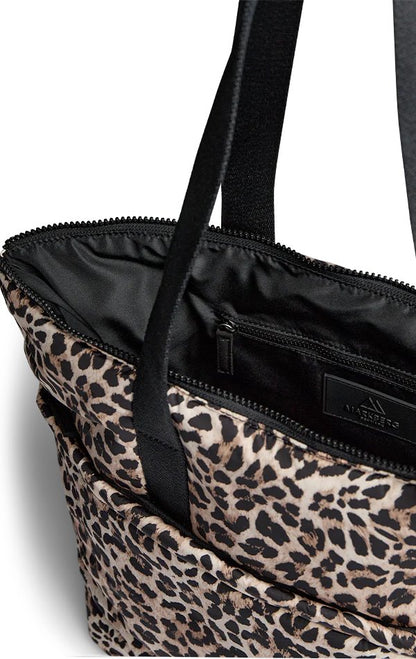 PerryMBG Shopper-Tasche mit Leopardenmuster. Schwarz und Beige. Recyceltes Polyester. Markberg