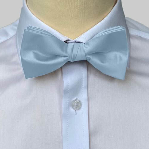 Classic bow tie with decorative cloth. Light blue. Connexion Tie