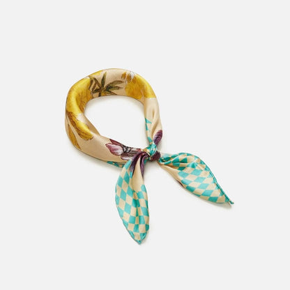 Harlekin-Blumen-Seidenschal für sie. 100 % Seide. Türkisgrün, Gelb. Flora Danica Dänemark