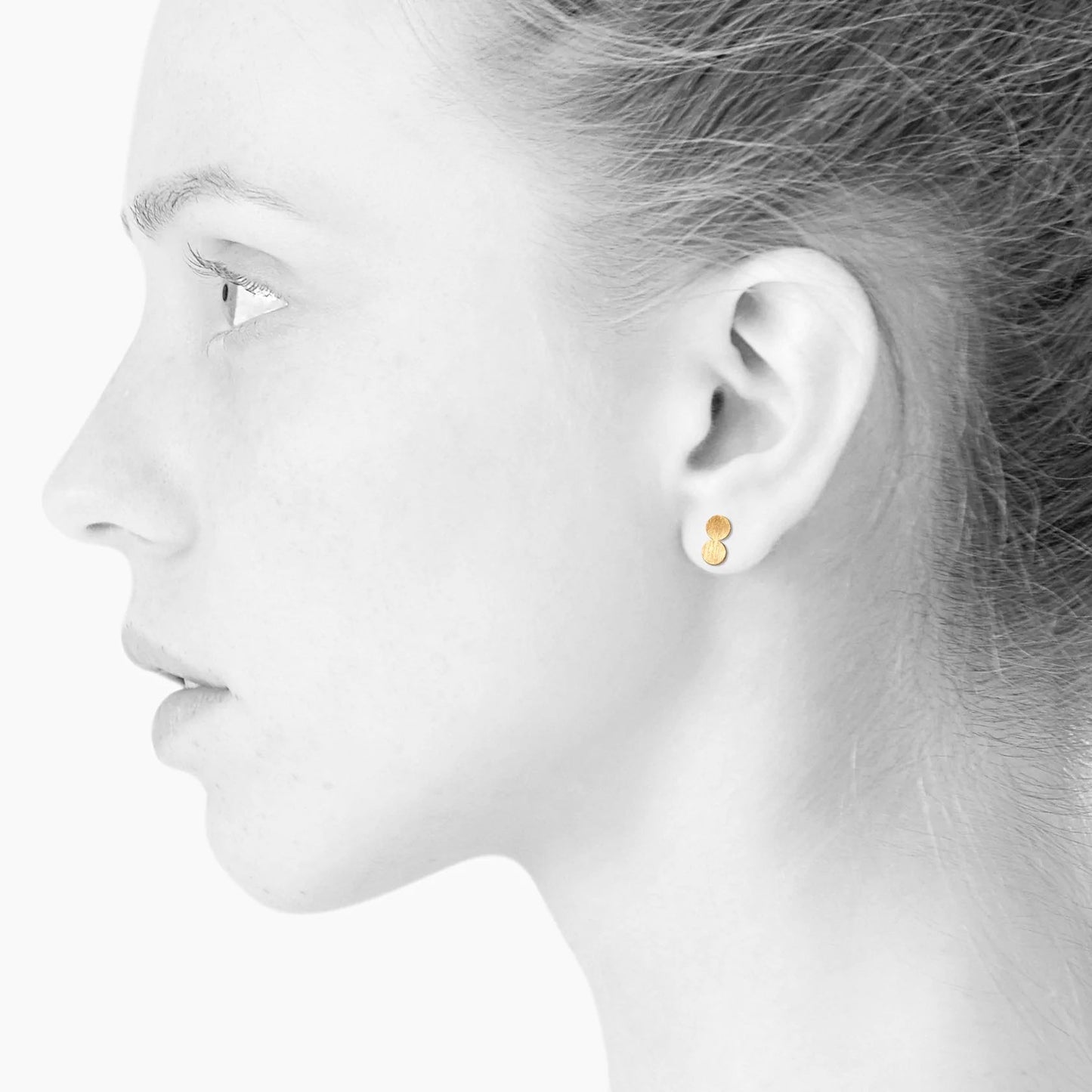 Spot Dotty earrings. Gold. Gilded sterling silver. Scherning Copenhagen