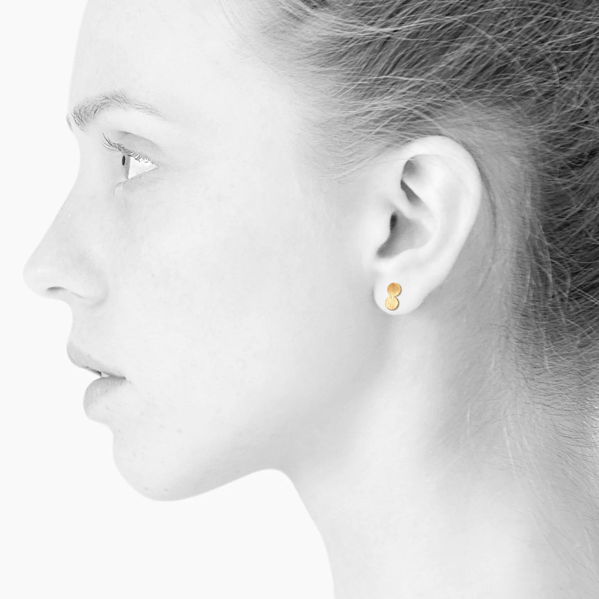 Spot Dotty earrings. Gold. Gilded sterling silver. Scherning Copenhagen