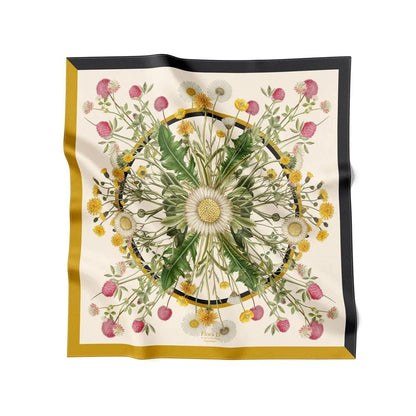 Yellow Meadow silketørklæde til damer. Flora Danica Denmark